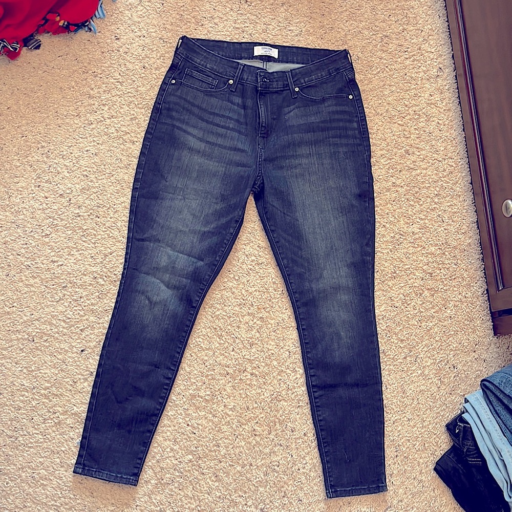 Denizen from Levi’s Jeans. Size 14 S. New. Never worn. No tags.